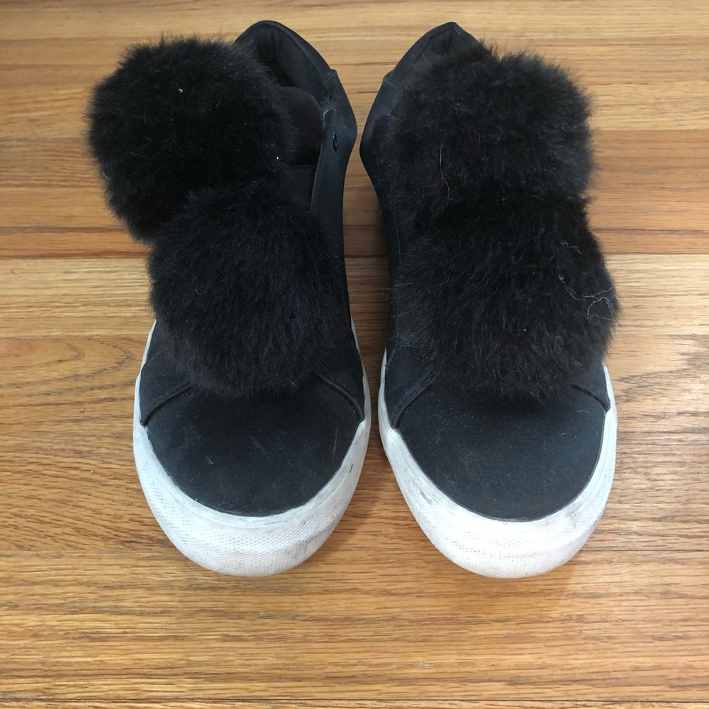 Shoes - Picture 2 of 4
